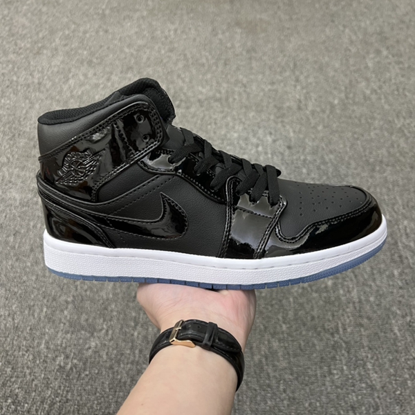 ブランド激安靴背面デザイン